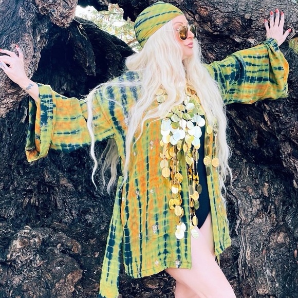 KARMA luxury Sustainable silk Kimono - Picture 6 of 11